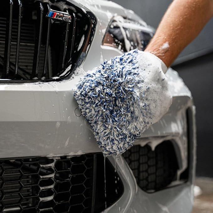 Gyeon Smoothie EVO Microfiber Car Wash Mitt Edgeless Synthetic Korean Microfiber Wash Glove Scratch‑Free Paint Safe Car Detailing Tool Professional Grade Gloss Enhancing Dirt Lifting Mitt