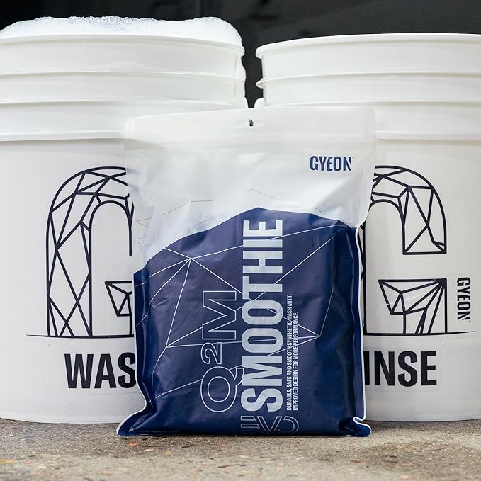 Gyeon Smoothie EVO Microfiber Car Wash Mitt Edgeless Synthetic Korean Microfiber Wash Glove Scratch‑Free Paint Safe Car Detailing Tool Professional Grade Gloss Enhancing Dirt Lifting Mitt