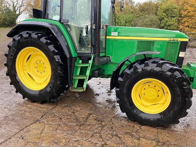 Wash Chems Pro 30 Touchless Car Wash Detergent Soap - Highly Concentrated, makes up to 30 gal of Cleaner, No Brushing, Commercial Grade - Great for Trucks, RVs & Tractors.