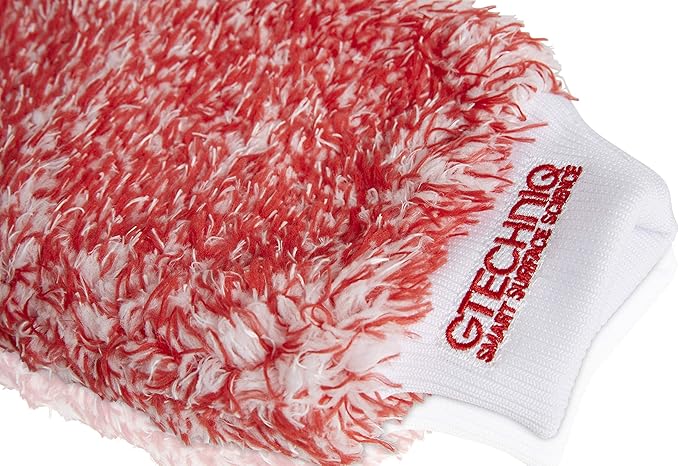 Gtechniq WM2 Microfibre Wash Mitt - Ultra Low Friction Washcloth, Soft Glide Minimises Swirl Marks - Holds Maximum Volume Of Soap Suds, 100% Split Varied Length Polyester Strands For A Quick Easy Wash